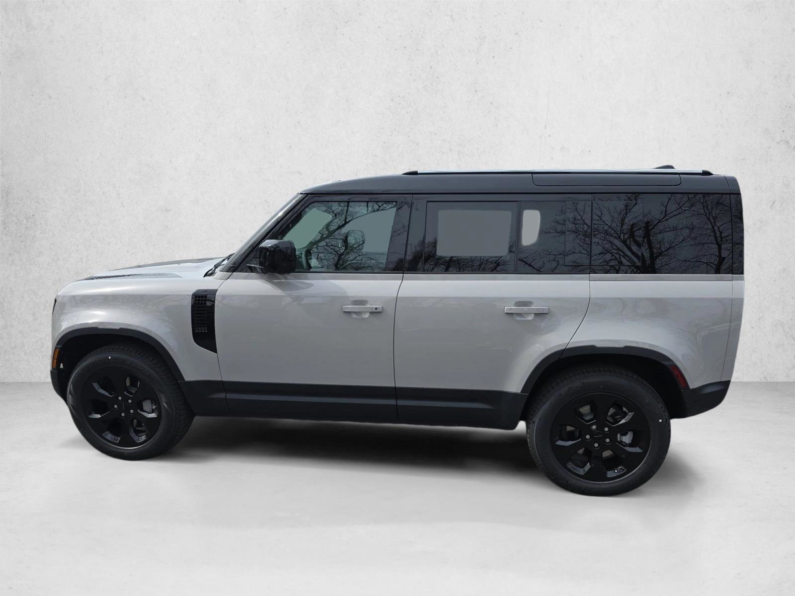 New 2026 Land Rover Defender 110 S AWD/4WD image 8