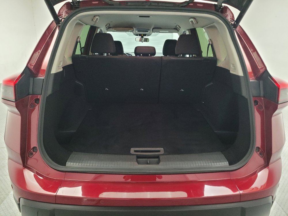 Used 2024 Nissan Rogue SV image 29