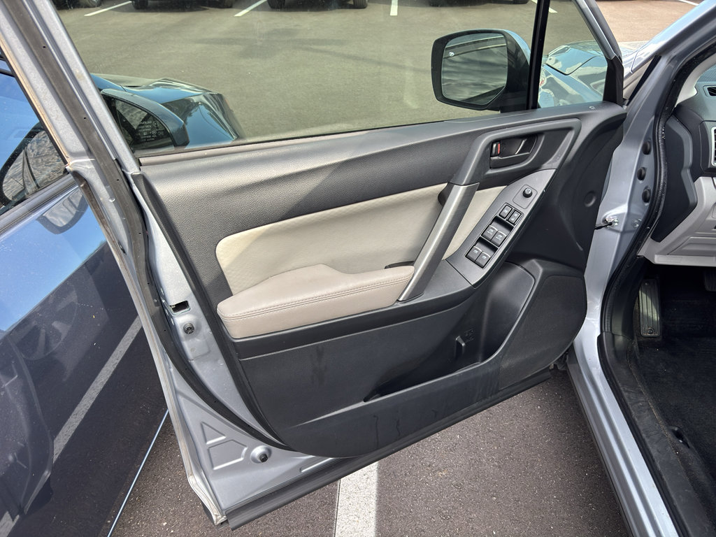 Used 2017 Subaru Forester 2.5i Premium w/ Popular Package #2A image 6