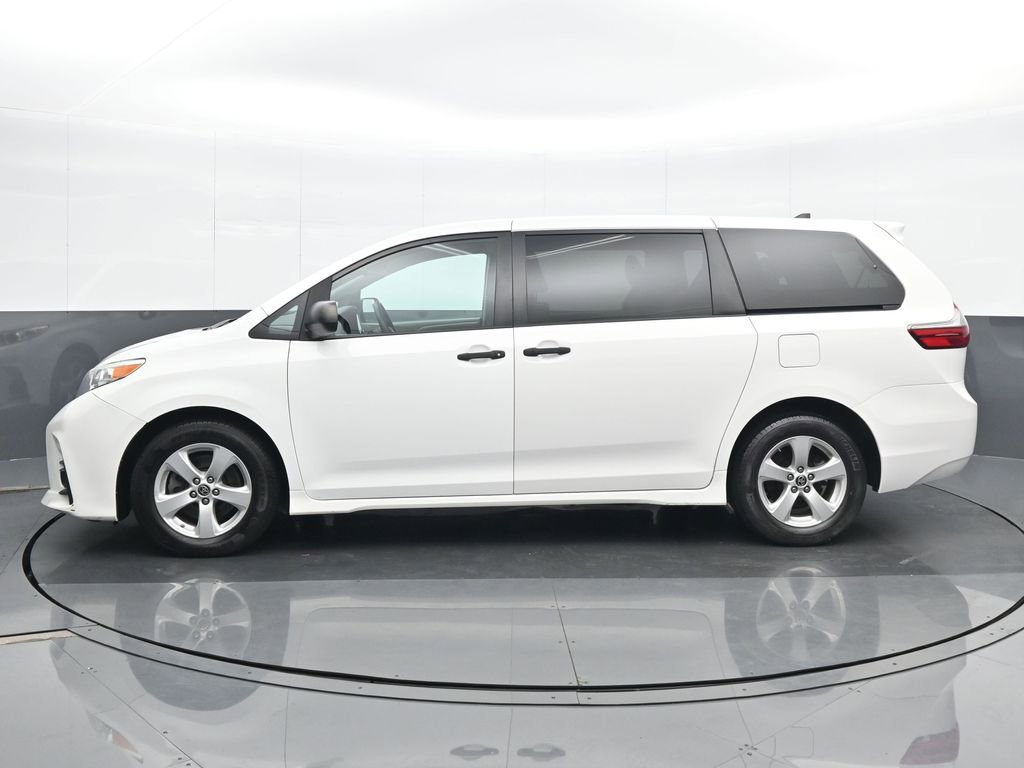 Used 2020 Toyota Sienna L FWD image 3