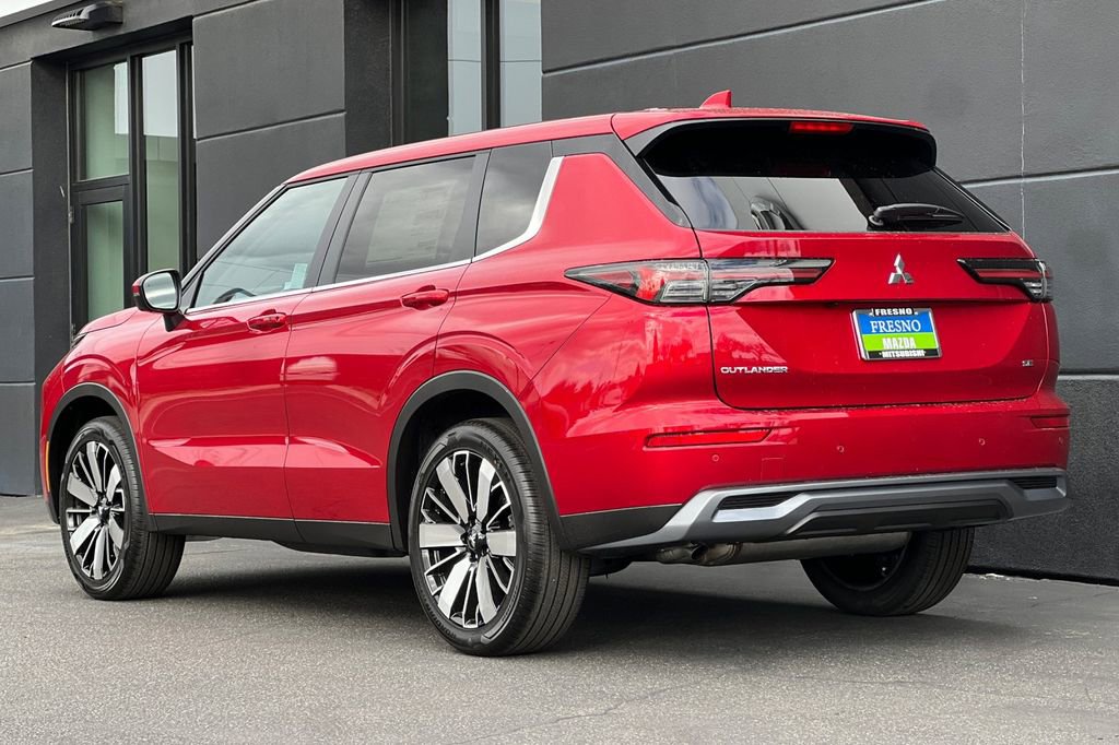 New 2026 Mitsubishi Outlander SE image 7