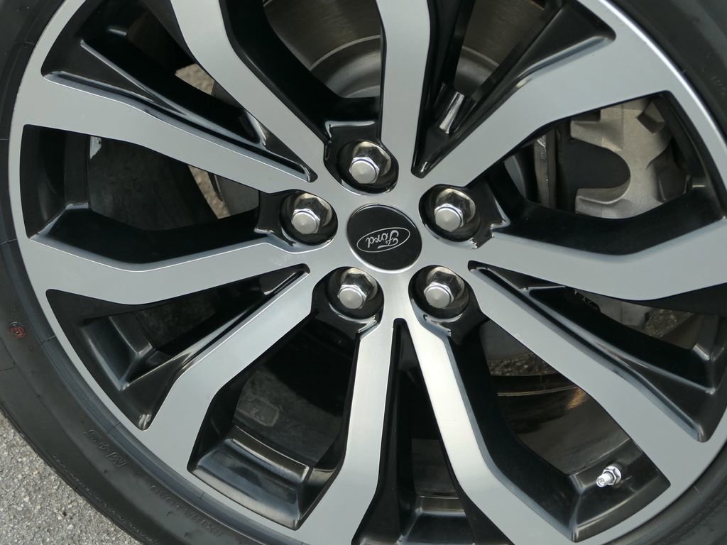 Used 2020 Ford Explorer ST w/ Premium Technology Package image 11