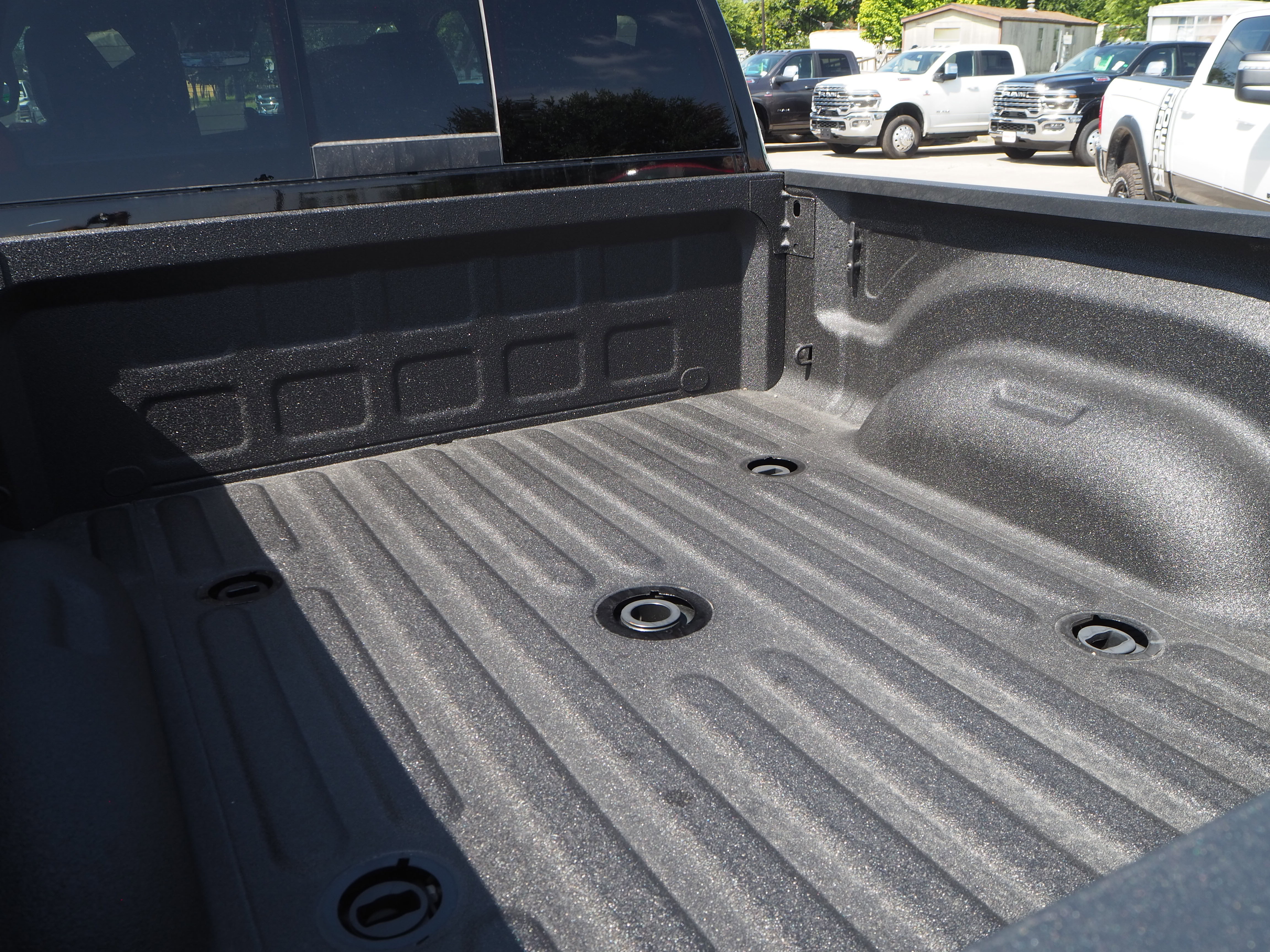 New 2025 RAM 2500 Limited AWD/4WD image 9