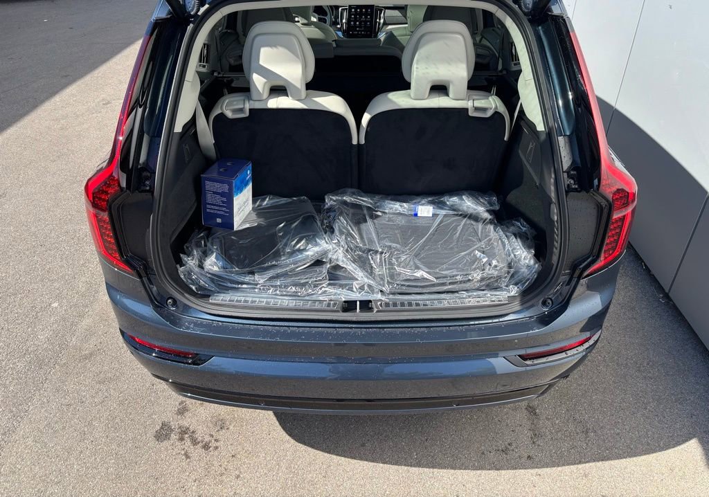 New 2026 Volvo XC90 B6 Ultra w/ Protection Package image 16