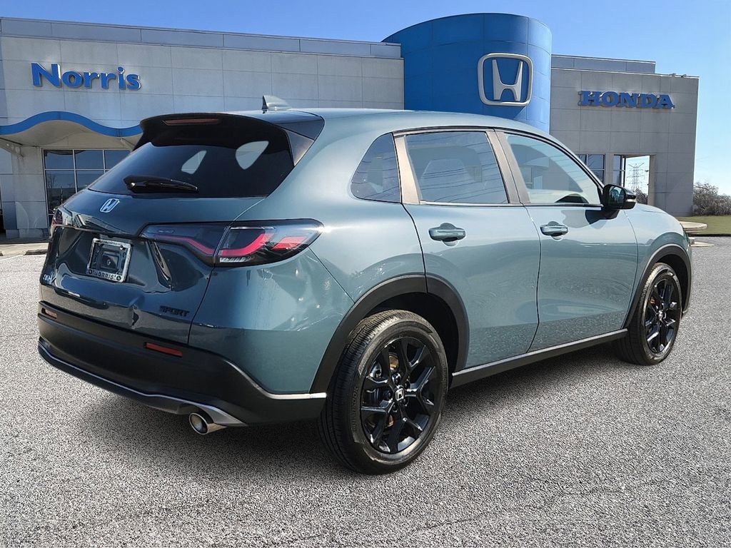 Used 2025 Honda HR-V Sport image 4