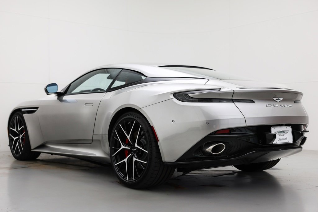 Used 2025 Aston Martin DB12 Coupe image 2