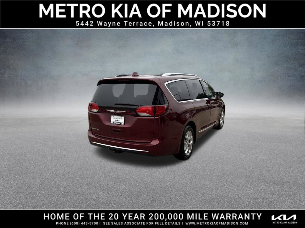 Used 2019 Chrysler Pacifica Touring-L Plus FWD image 6