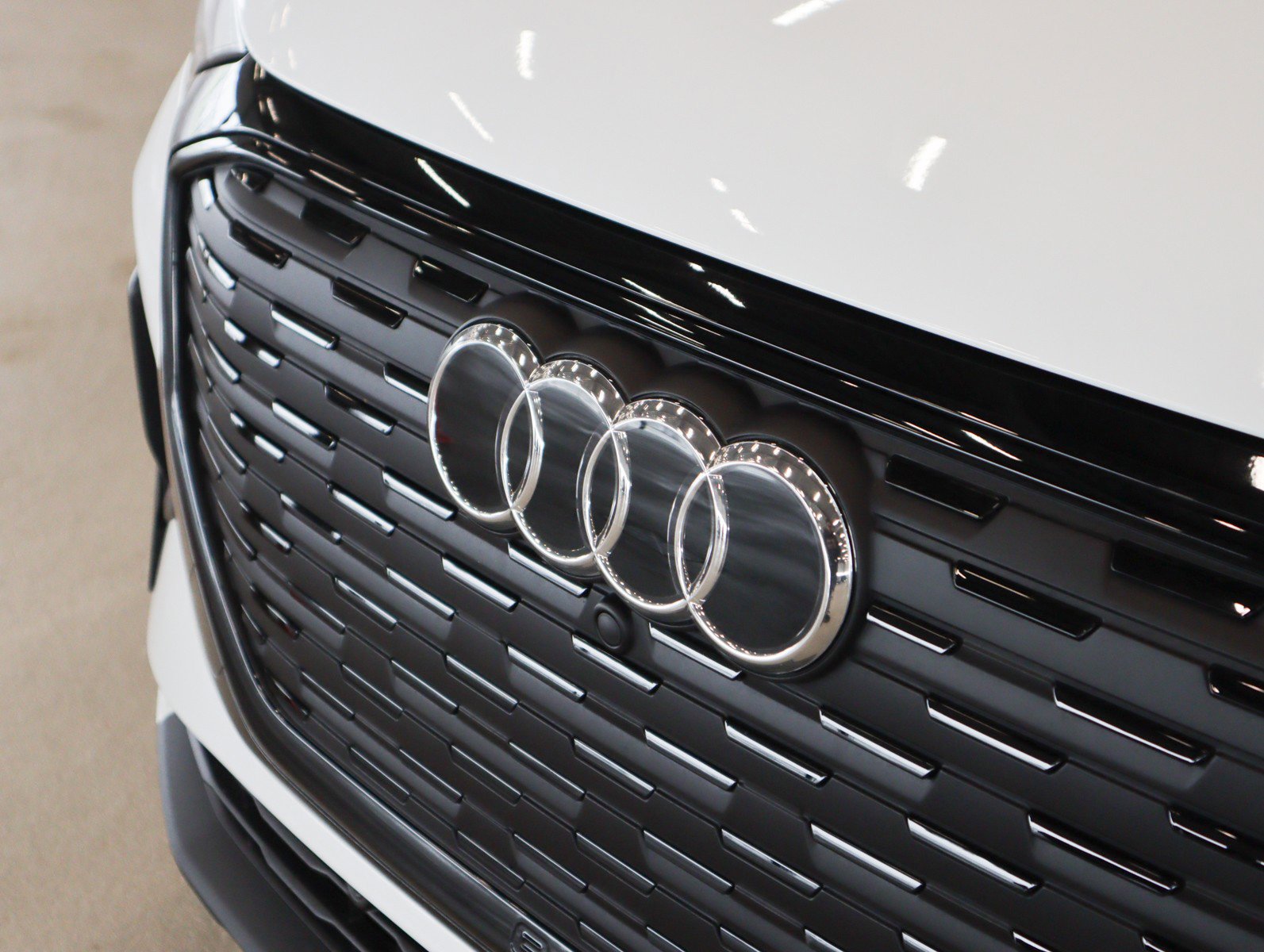 Certified 2024 Audi Q4 e-tron Premium Plus image 28