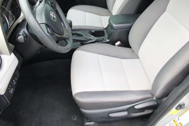 Used 2015 Toyota RAV4 LE FWD image 13
