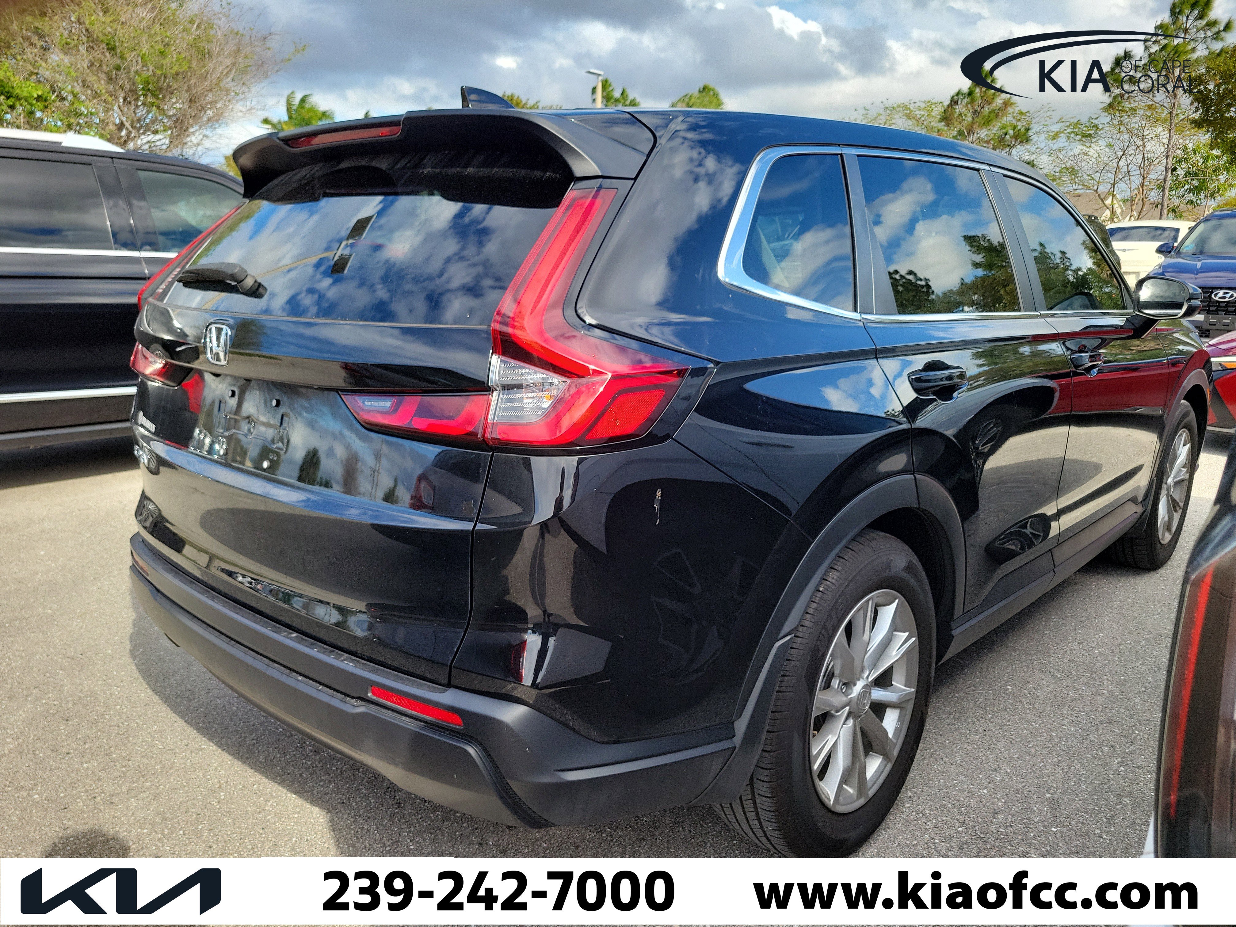 Used 2025 Honda CR-V EX image 10