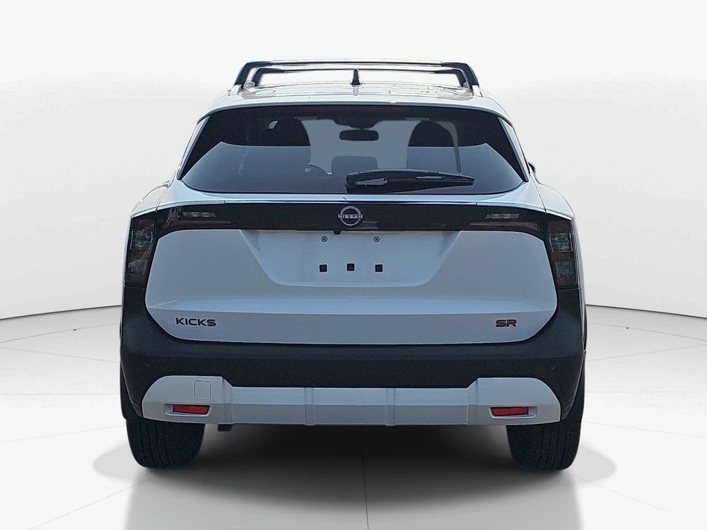 Used 2026 Nissan Kicks SR FWD image 7