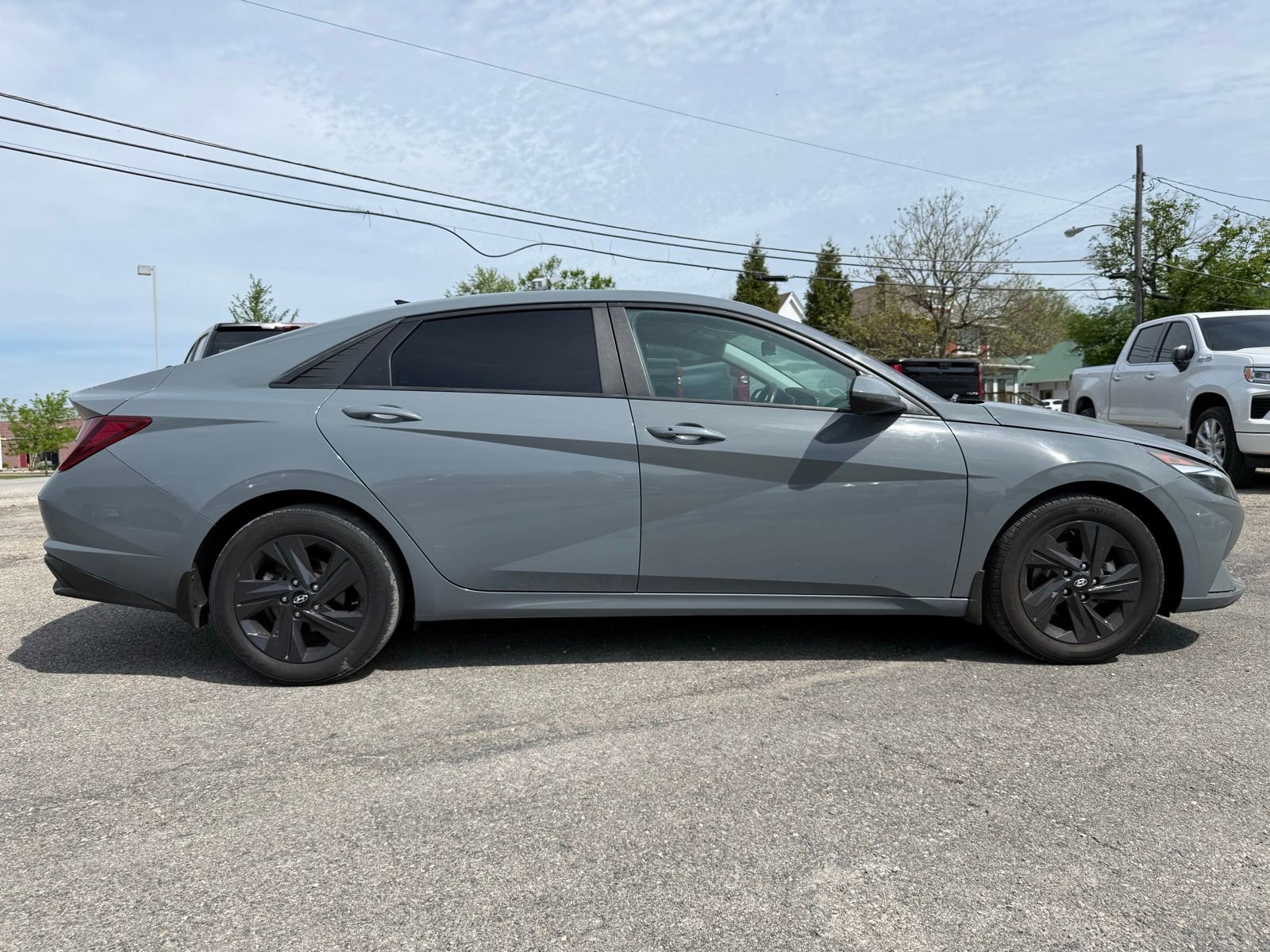 Used 2022 Hyundai Elantra SEL w/ Convenience Package FWD image 8