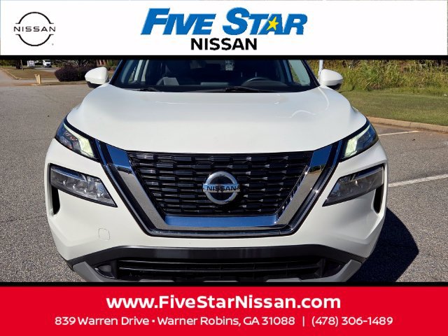 Used 2021 Nissan Rogue SV FWD image 2