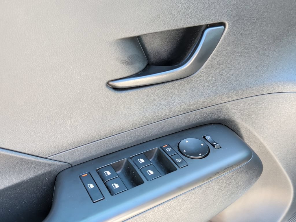 Used 2024 Hyundai Kona SEL FWD image 15