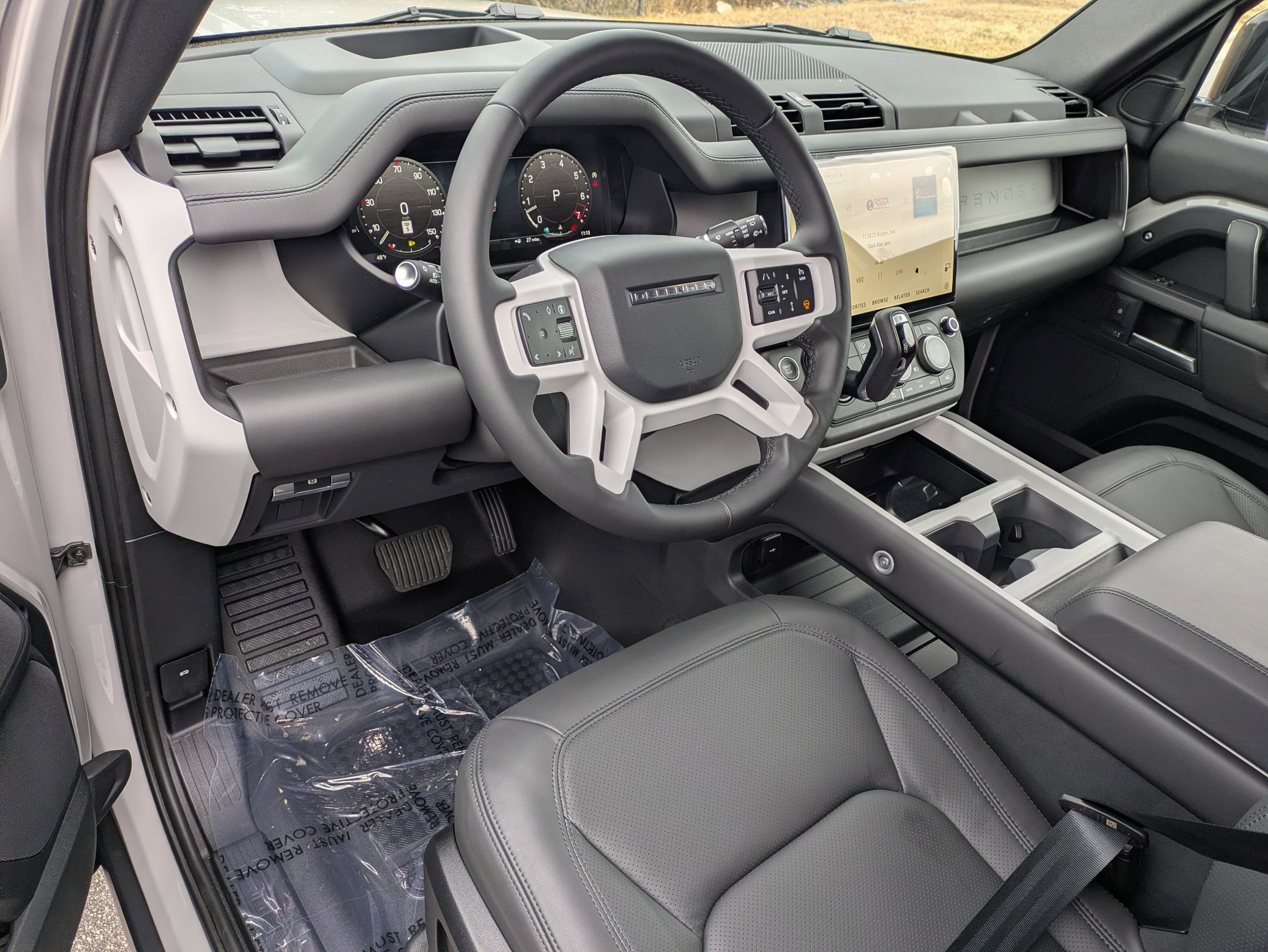 New 2026 Land Rover Defender 110 X-Dynamic SE image 9