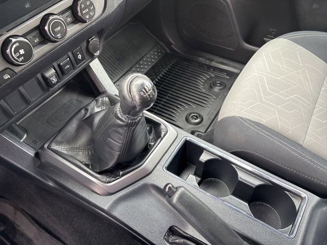 Used 2020 Toyota Tacoma TRD Off-Road image 24