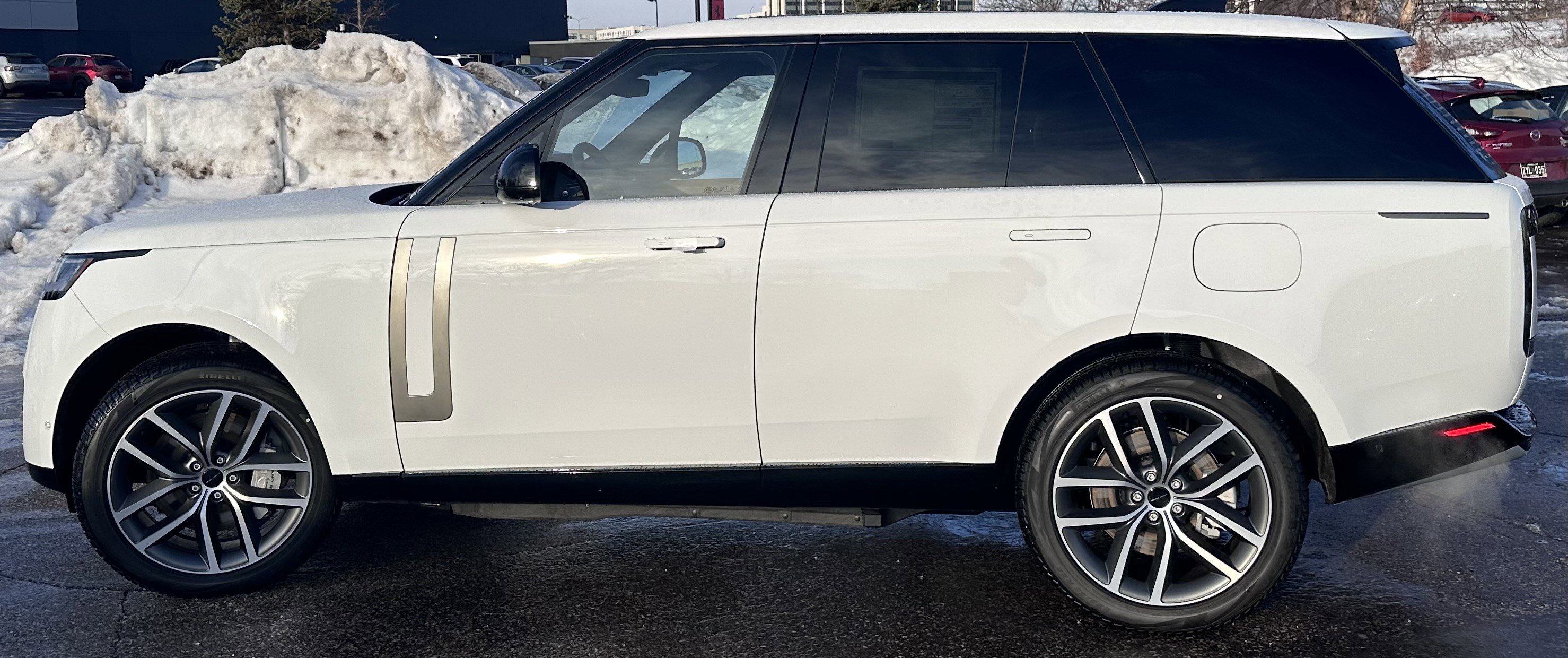 New 2026 Land Rover Range Rover SE image 6