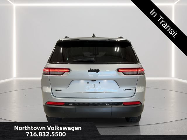 Used 2025 Jeep Grand Cherokee L Limited w/ Black Appearance Package AWD/4WD image 4