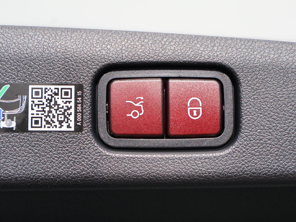 Certified 2026 Mercedes-Benz E 350 4MATIC Sedan image 18