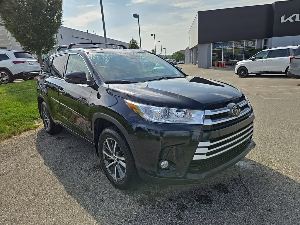 Used 2018 Toyota Highlander XLE w/ Protection Package #3 AWD/4WD image 1