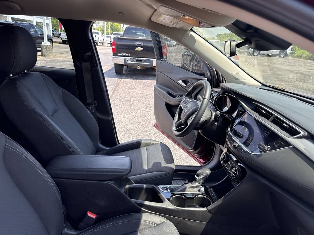 Certified 2022 Buick Encore GX Select w/ Sport Touring Package FWD image 14