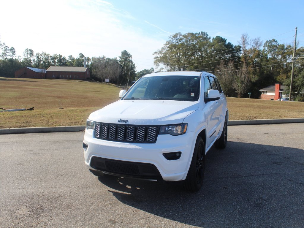 Used 2019 Jeep Grand Cherokee Altitude image 7