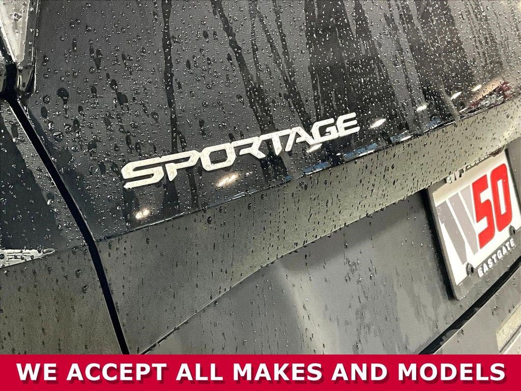 Used 2026 Kia Sportage EX AWD/4WD image 22