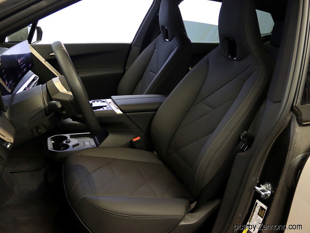 Used 2026 BMW iX xDrive45 w/ Premium Package image 11