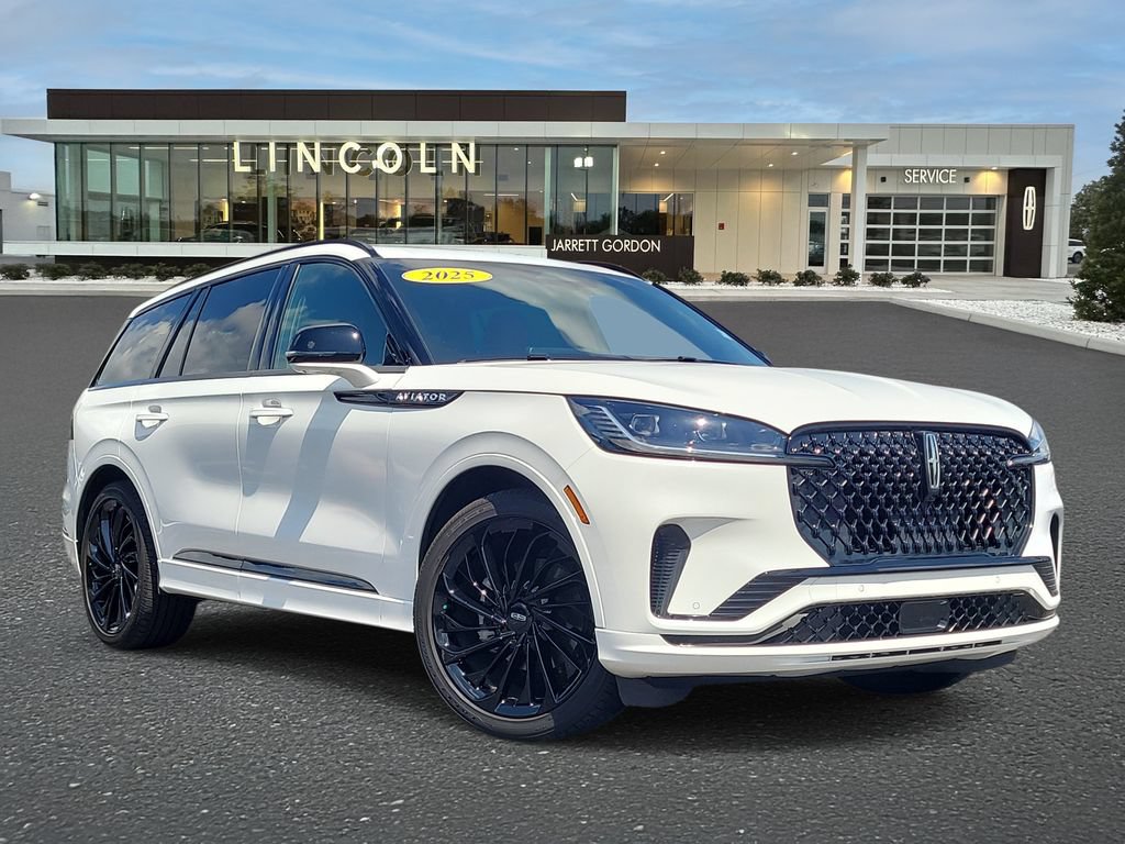 Used 2025 Lincoln Aviator Reserve w/ Jet Appearance Package RWD image 1