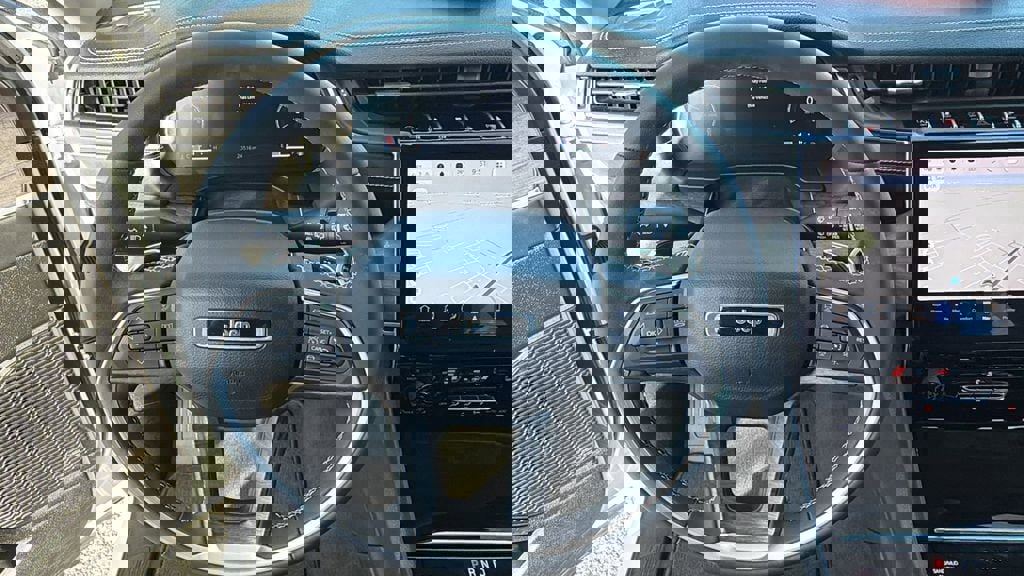 Used 2023 Jeep Grand Cherokee L Limited w/ Luxury Tech Group II image 25