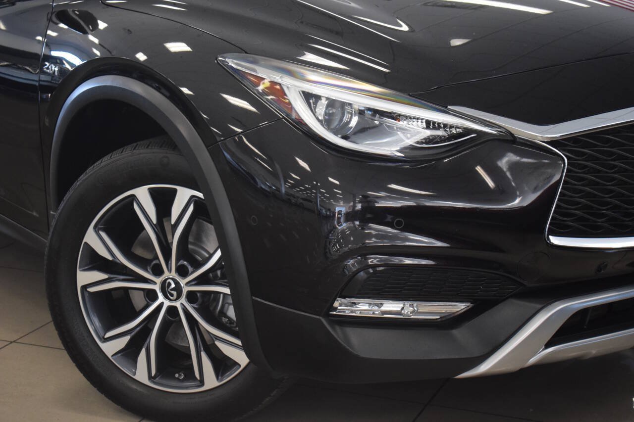 Used 2018 INFINITI QX30 Premium w/ Navigation Package AWD/4WD image 5