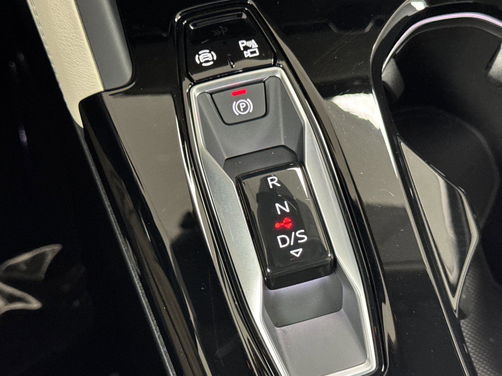 Used 2025 Audi Q5 Premium Plus w/ Premium Plus AWD/4WD image 22