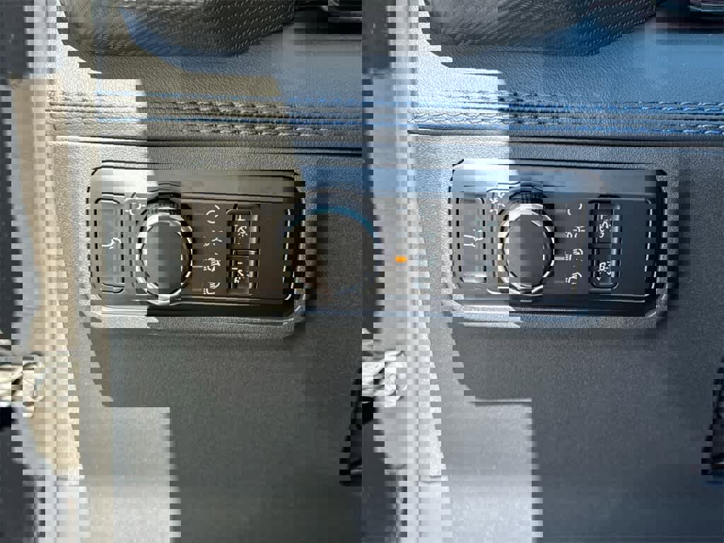 New 2025 Ford Mustang Dark Horse image 29