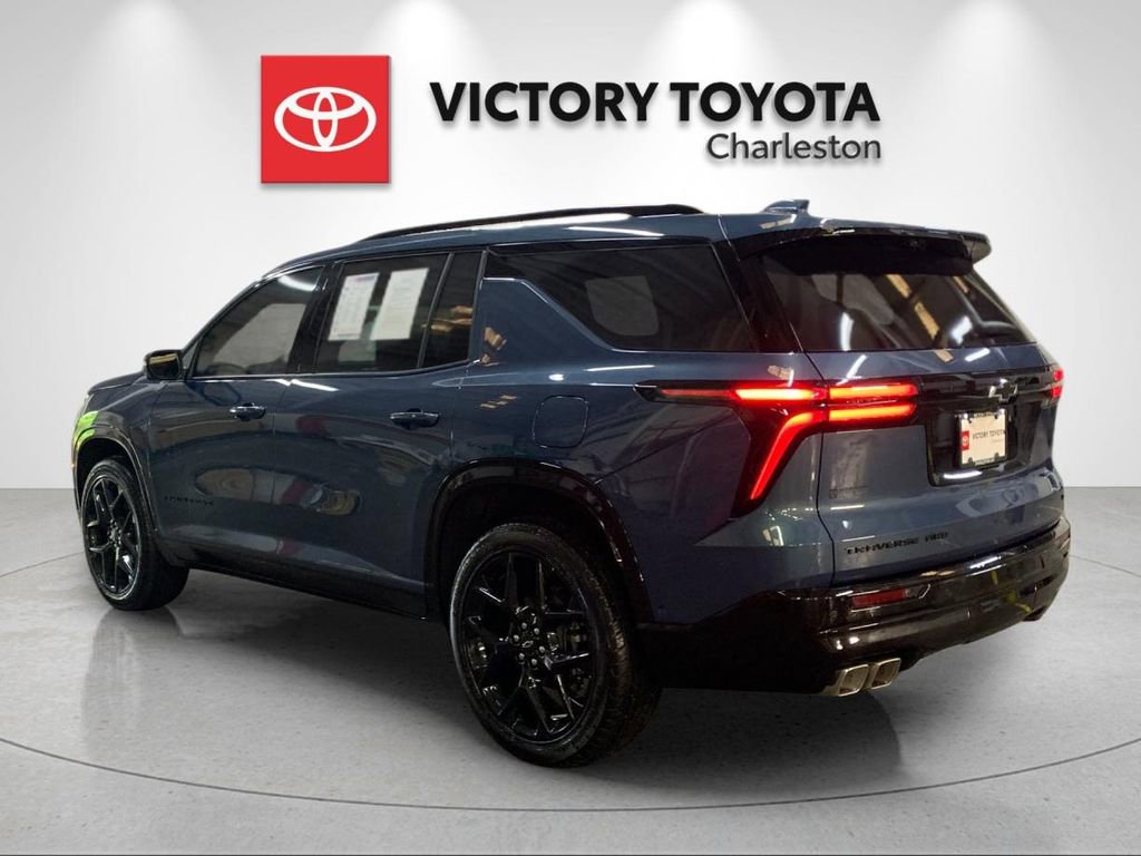 Used 2026 Chevrolet Traverse RS w/ LPO, Floor Liner Package AWD/4WD image 3