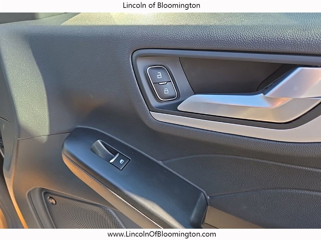 Used 2025 Ford Escape Platinum w/ Premium Technology Package image 54