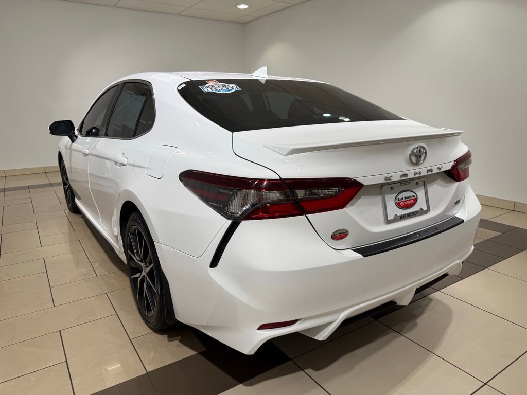Certified 2024 Toyota Camry SE image 3
