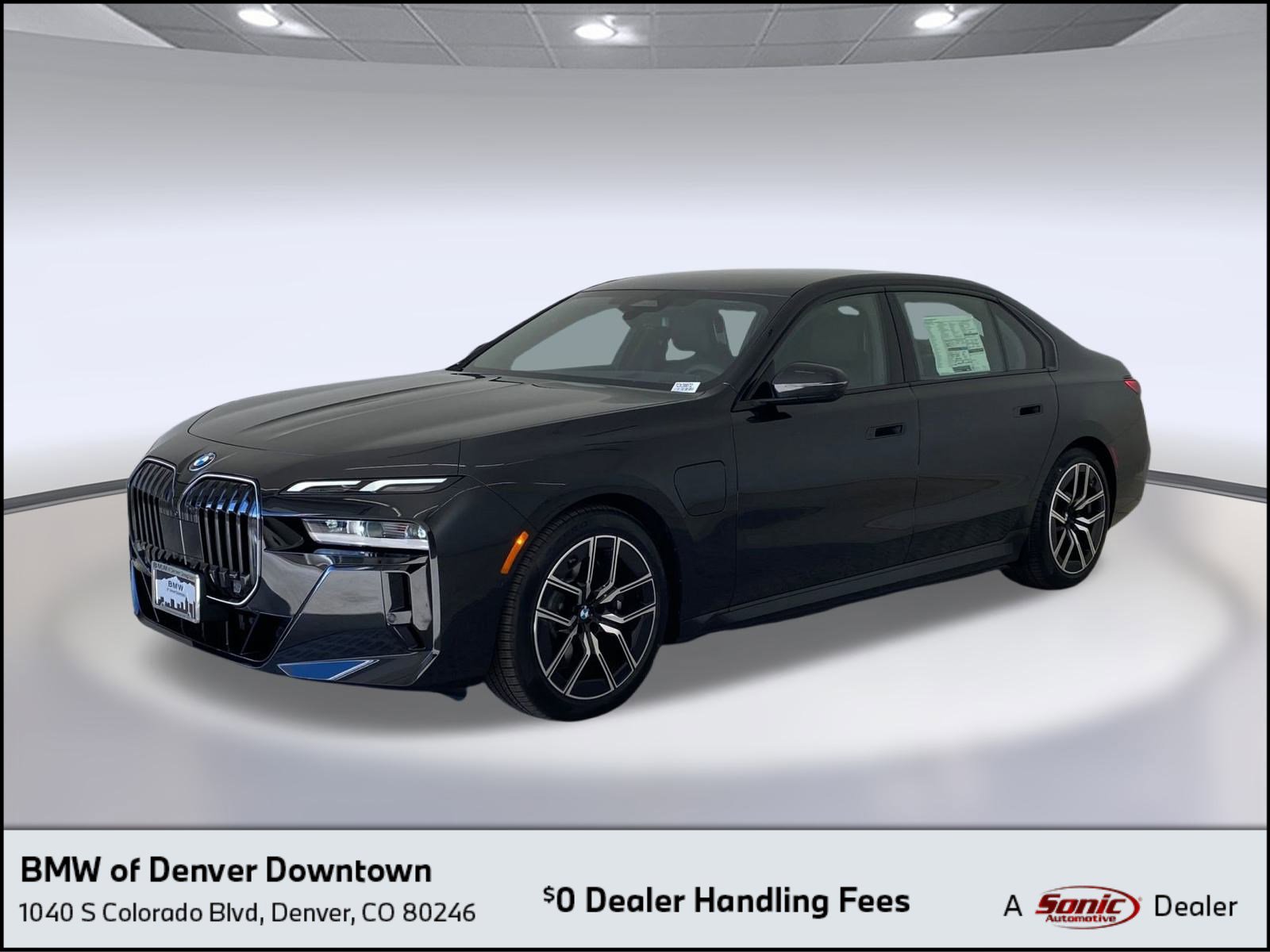 New 2026 BMW 750e xDrive w/ Premium Package image 1