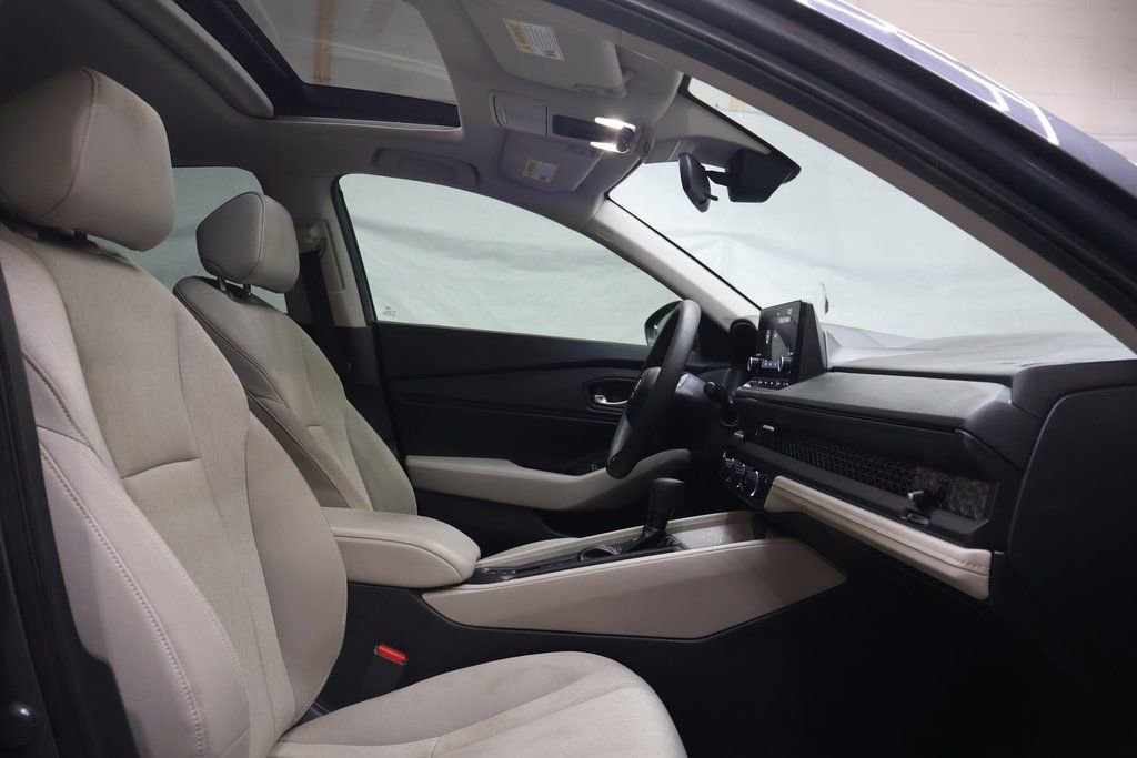 Used 2024 Honda Accord EX image 10