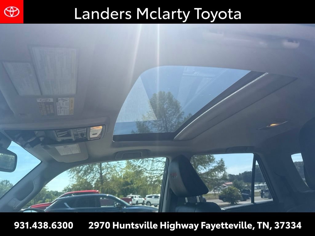 Used 2021 Toyota 4Runner TRD Off-Road Premium w/ Moonroof Package AWD/4WD image 9