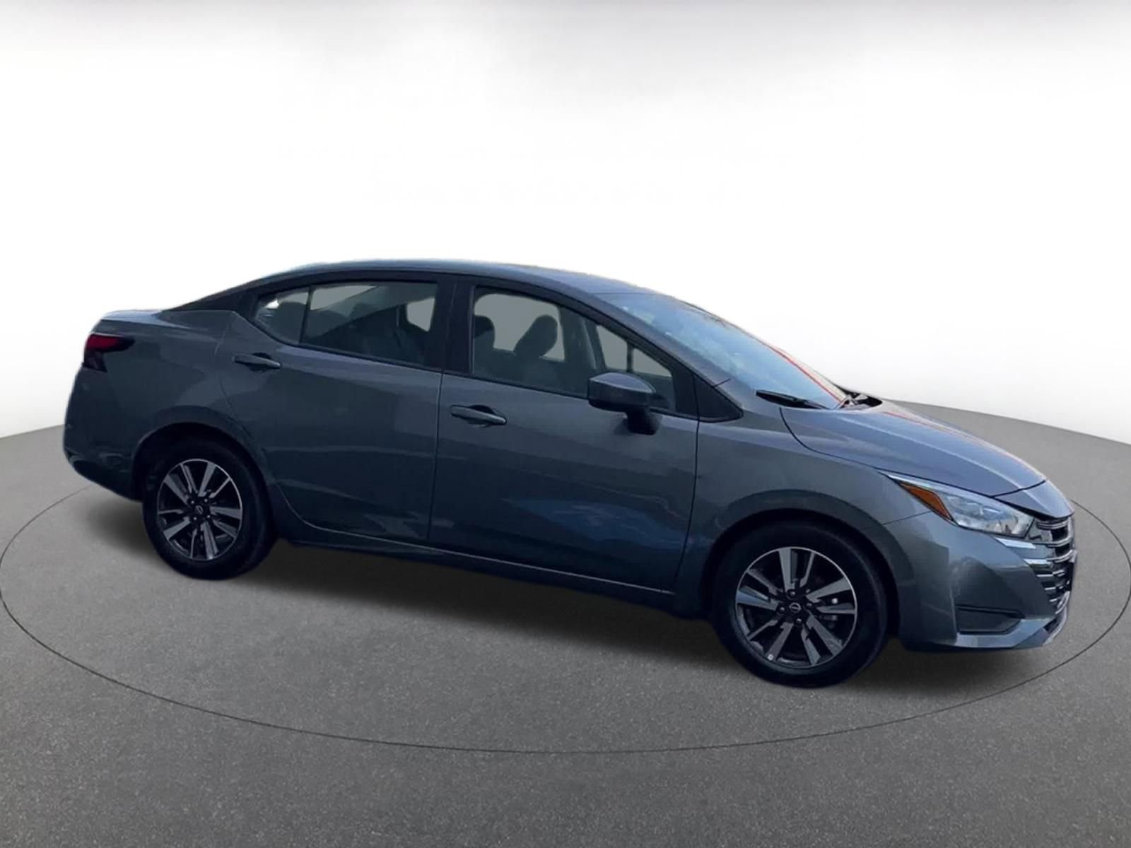 Used 2025 Nissan Versa SV FWD image 16