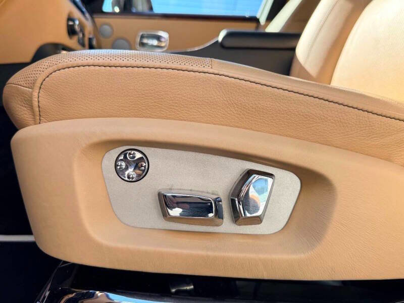 Used 2014 Rolls-Royce Ghost Base 4dr Sedan image 17