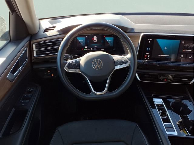 Used 2024 Volkswagen Atlas SE image 4