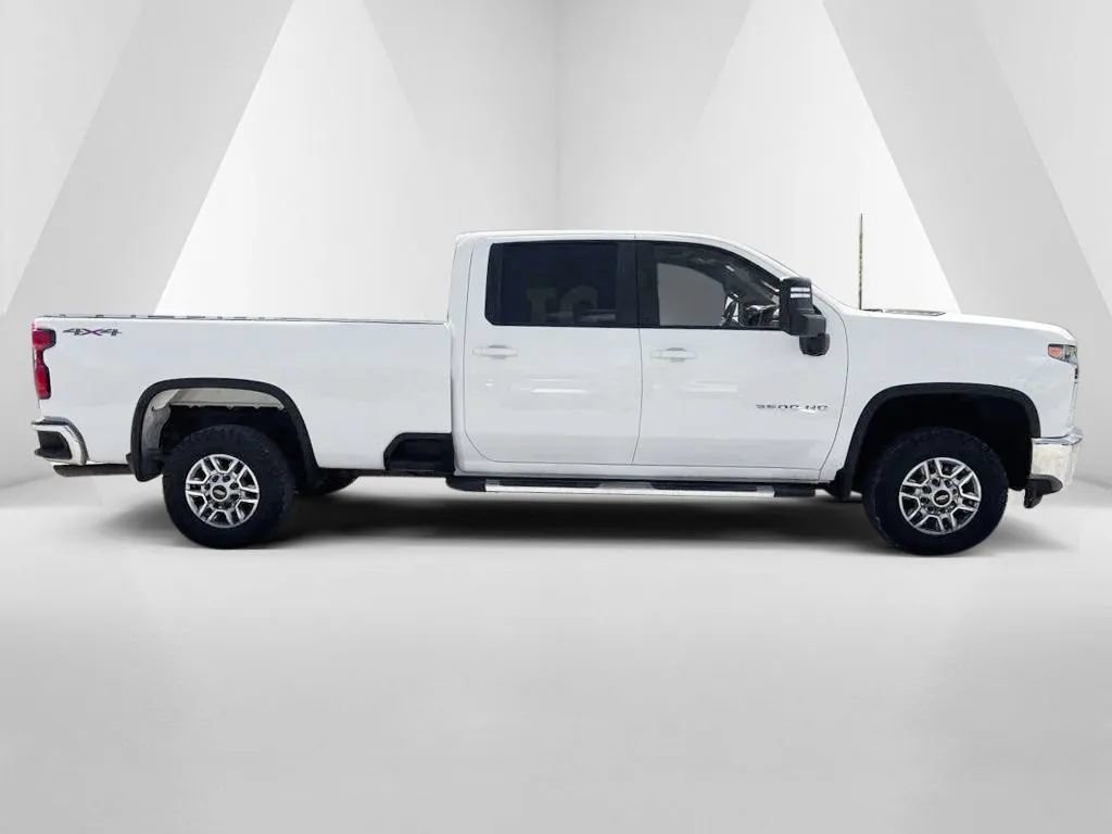 Used 2023 Chevrolet Silverado 2500 LT w/ Snow Plow Prep/Camper Package AWD/4WD image 8