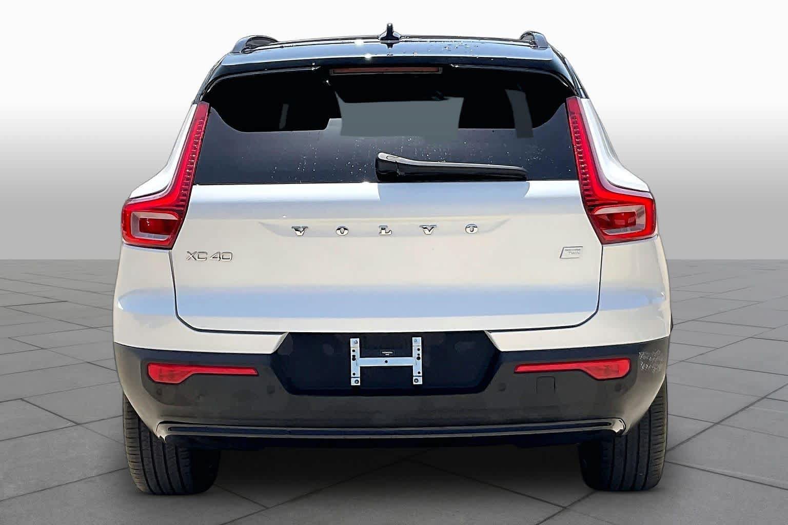 Used 2023 Volvo XC40 Recharge Ultimate AWD/4WD image 4