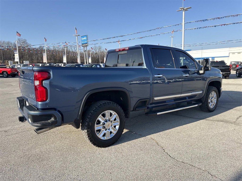 Used 2024 Chevrolet Silverado 2500 High Country w/ Technology Package image 6