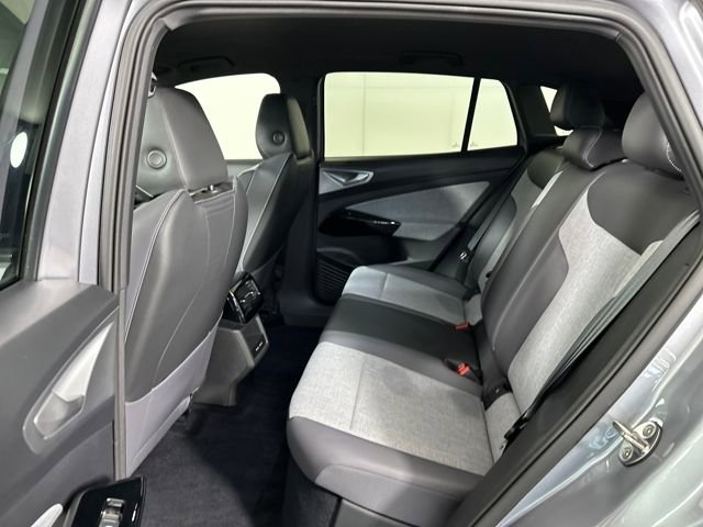 Used 2024 Volkswagen ID.4 Pro image 25