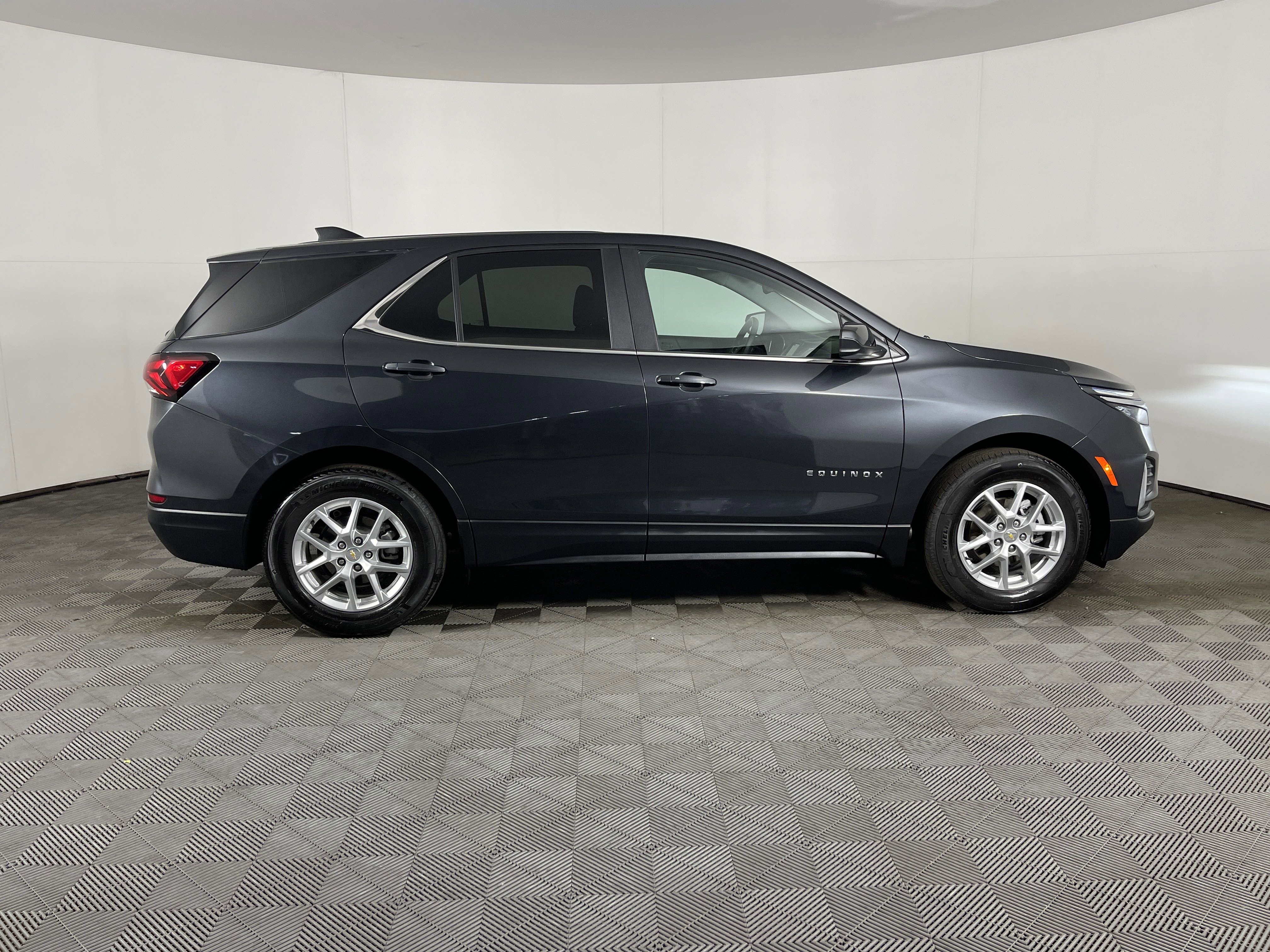 Used 2022 Chevrolet Equinox LT image 5