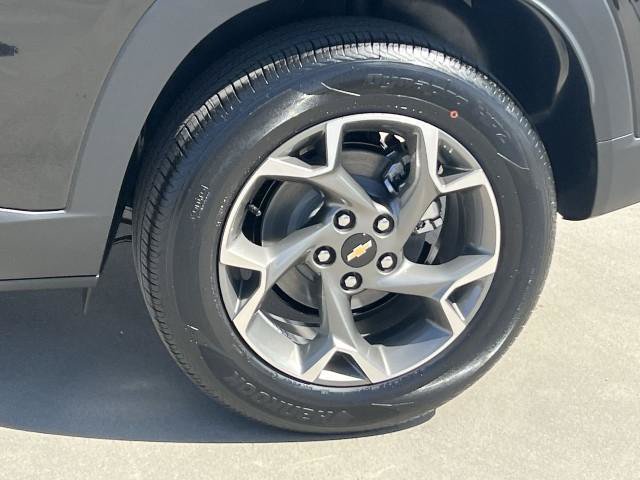 New 2026 Chevrolet Trax LT w/ LT Convenience Package FWD image 32