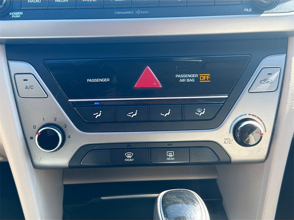 Used 2017 Hyundai Elantra SE image 16