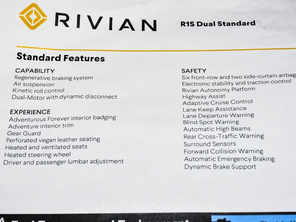 Used 2025 Rivian R1S Adventure image 70